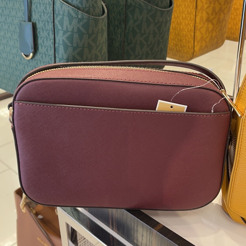 Michael Kors Jet Set Item Large East West Zip Chain Merlot Crossbody Bag
leather - Picture 3 of 16